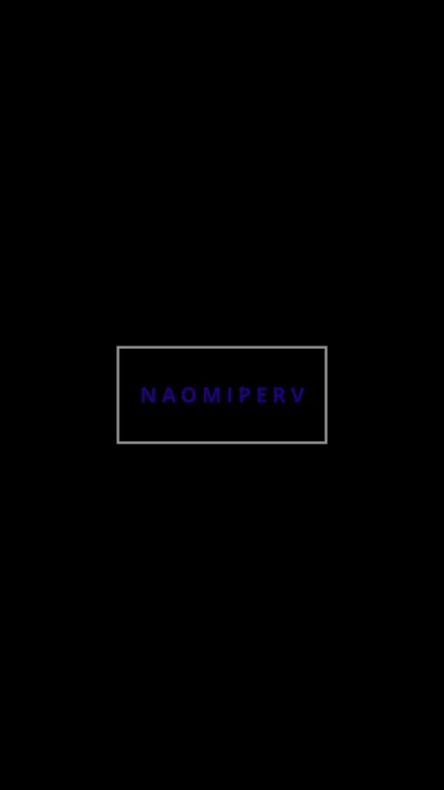 Shemale Naomiperv yağmurlu bir günde eğleniyor!