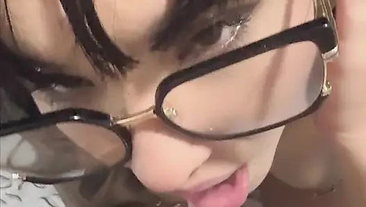 Güzel büyük götlü öğrenci ilk porno oyuncu seçmelerini yapıyor, 19 yaşında ilk kez sahneye çıkıyor