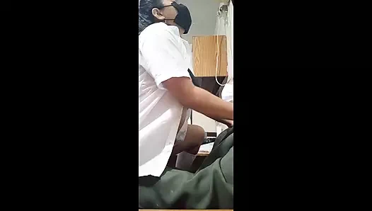 Haydi bayım. yönetmen, neşelen! sik beni vajinamda sıcak penisini hissetmek istiyorum