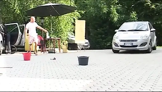 Amcık sikişi büyük yarak akıllıyı emiyor