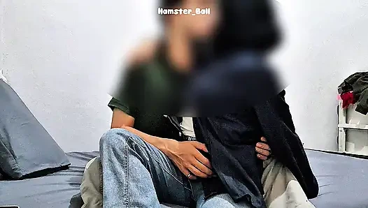 Amateur! A Malay Virgin Masturbates in a Hotel, She's My Student