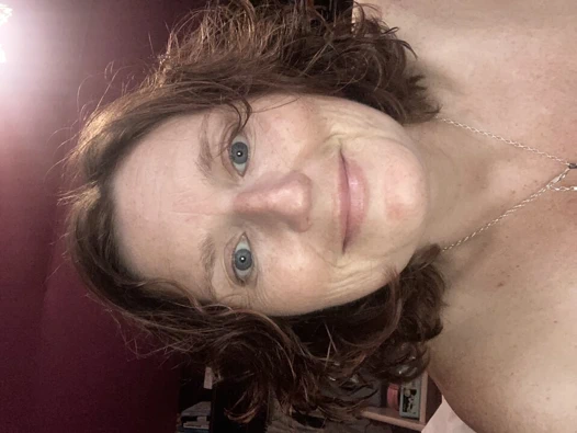 Orgazm olmak için gidiyorken ama kapı zili Rachel Wriggler'ın başına gelmeden önce gidiyor! Pardon! Haha.