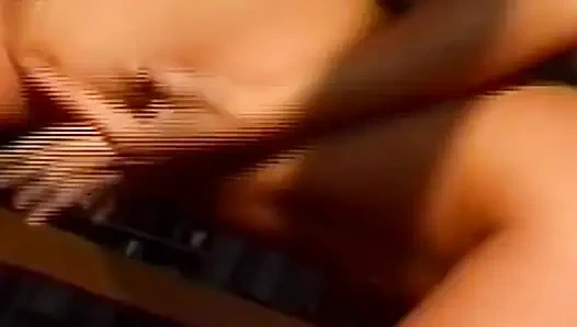 Sarkan rosebud yoğun anal esnetmeden sonra sırılsıklam