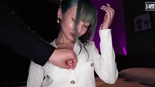 Cafestar Cutie sert sıcaklığa uyanıyor, iki tur boyunca sıcak ve derin bir sona ulaşıyor