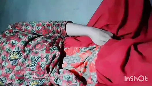 Çok ateşli amcıklı ateşli seksi güzel kız sikilmeye hazır