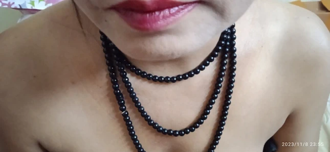 Ateşli hintli kadın cinsel azgın ateşli amcık göğüsleri için parmaklıyor, nippal.