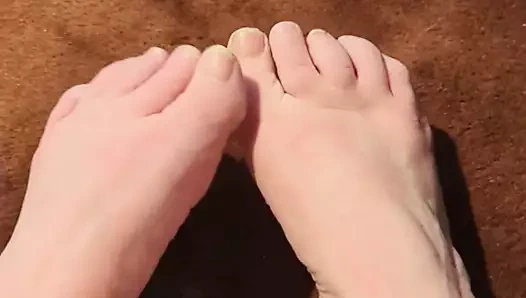 Şirin temiz ayaklar.....