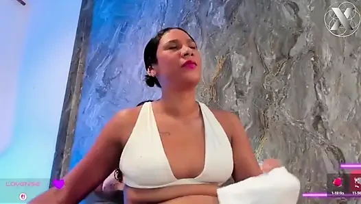 Lezbiyen dildo sikişmesi: vajinam inliyor