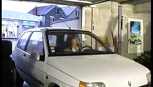 Garajda çifte penetrasyon ve sperm duşu!