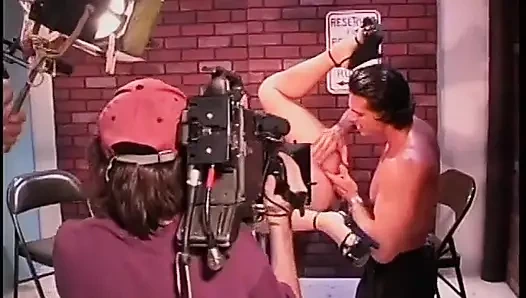 Mücevher fahişesi içeride amına büyük bir yarak alıyor