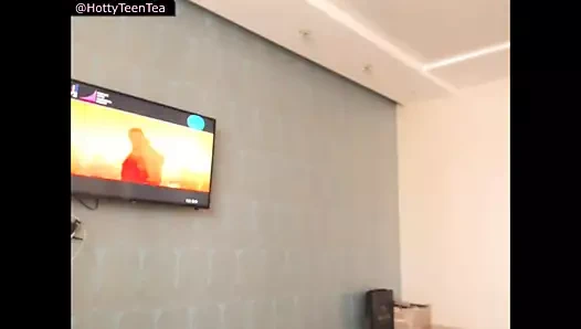 Hottyteentea üzerinde web kamerası