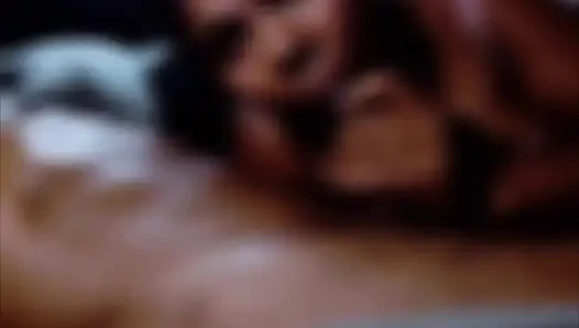 Kolombiyalı goon oda bir ton yüze boşalma emiyor