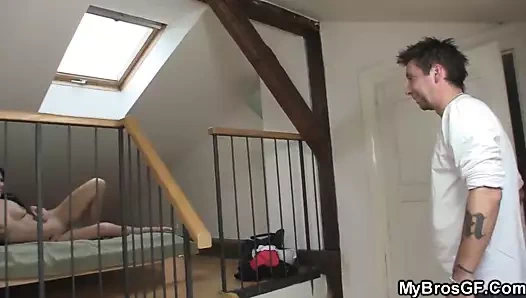 Kardeşler karısı iyi eğlenceler onunla