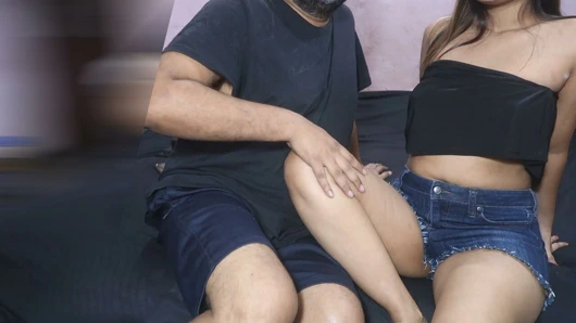 18 yaşındaki Hintli liseli kız - sınav için öğretmenle seks - bakire kız