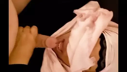 Arap kadın hakim tarafından büyük beyaz çük