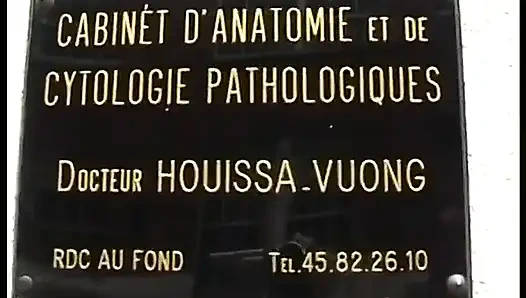 Güzel lisa kendini çok ateşli bir yolculuğa atıyor!