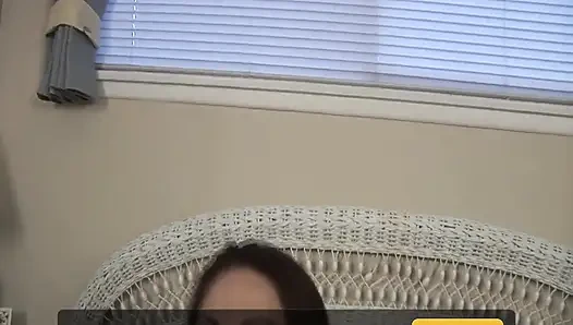 Büyük zenci yarağı olgun sürtüğün damlayan deliklerini taşana kadar sikiyor