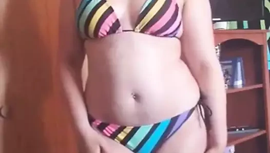 Alexa bikini vücuduna sert boşalmanı izlemek için burada