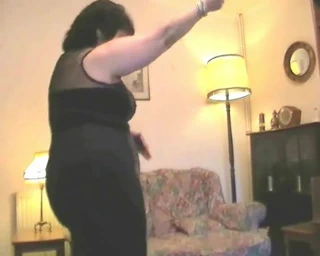 Dans etmek ve soyunmak