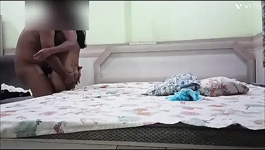 Üvey kız kardeş bir sürtük