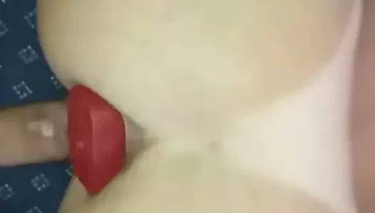 Göte büyük kırmızı tıkaç