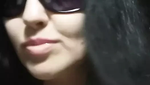 Sürtük boniklay emmek çük içinde wc ve yemek boşalmak