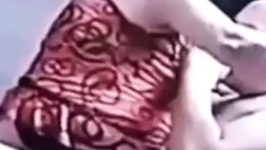 Los abuelos cogiendo