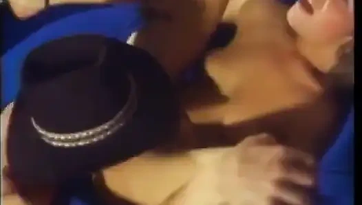 Lusty Babe with Round Ass Gets Deep Anal Drilling