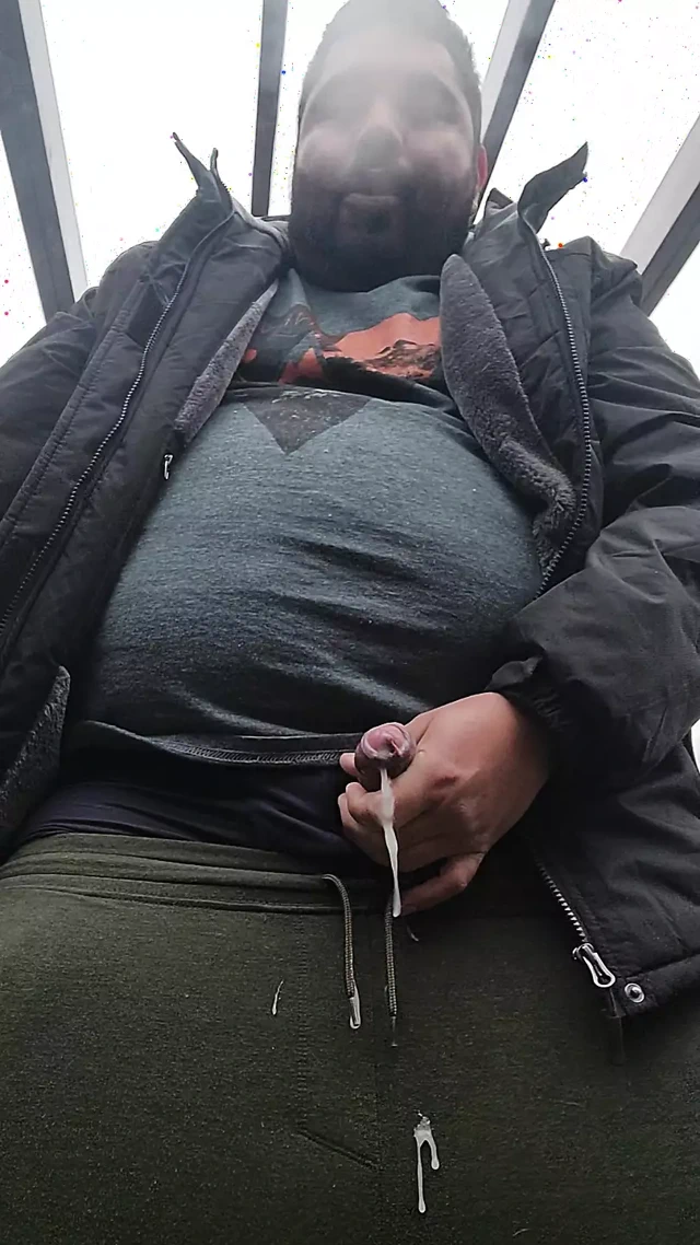 Açık havada halka açık mastürbasyon