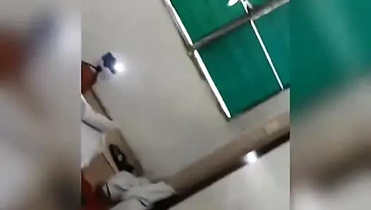 New York Abd'li 18 yaşındaki esmer büyük sarkık memeler üvey erkek kardeşinin büyük yarağını sikiyor bölüm 34