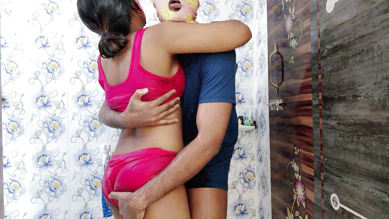 Ateşli üvey kız kardeş üvey erkek kardeşi gibi büyük dick__Desi banyoda sikişiyor xxx