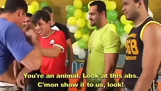 Yaramaz eşcinsel adamlar havalı bir ev partisinde oldukça sert sikişiyor