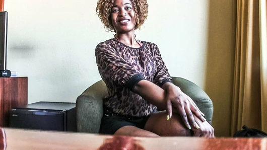 Wannabe model ajan sikikleri gerçek Afrika milf sonra görüşme