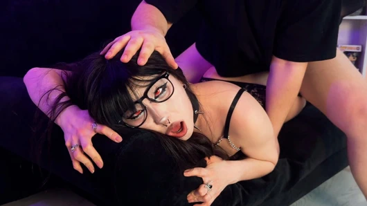 Japanese Goth Teen Rough Creampie & Blowjob on First Date