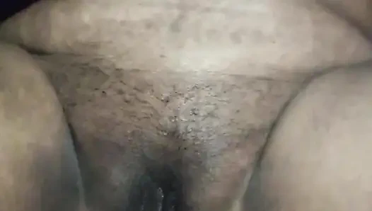 Herkes Savita Yenge'nin göğüslerini ve rahatlamasını nasıl seviyor?yorum yapın ve abone olun.