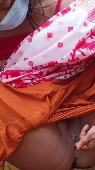 Bangladeşli üvey baba ve üvey kızının viral seksi videosu | Klip 1
