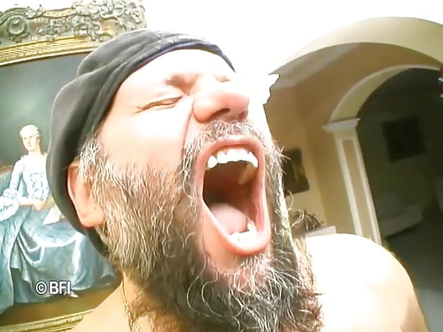 Baba ayı ve kızları
