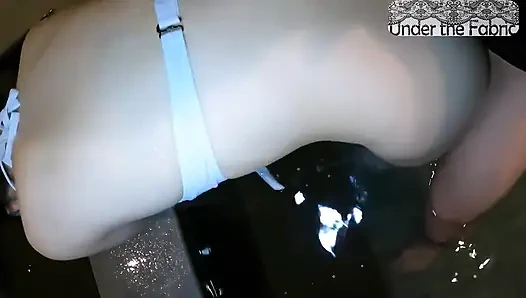 Дебютное белое бикини в бассейне частного роскошного люкс, два раунда с глотанием и сырая фантазия с кримпаем
