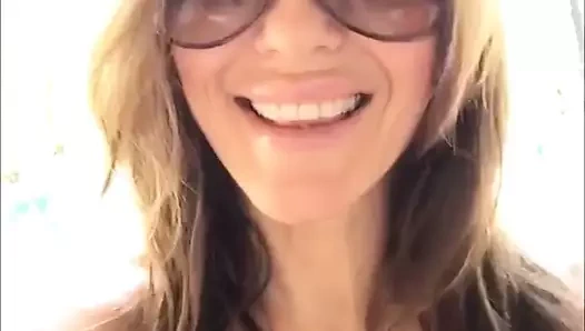 Elizabeth hurley hq milf