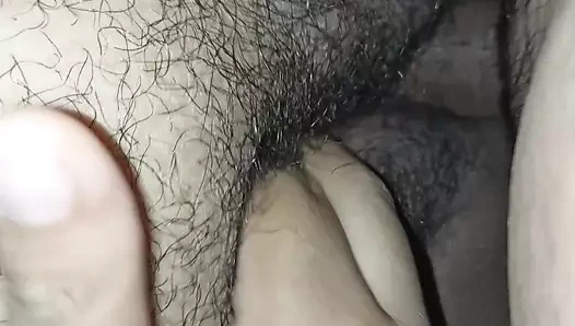 Cogiendome a gordita peludita