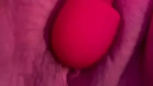 Babasının yaramaz kızı anal mastürbasyon yapıyor