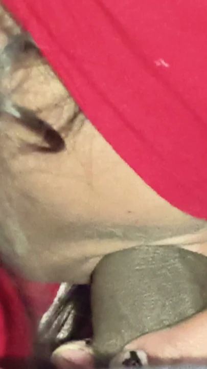 Seksi baldız önce yarağımı salladı ve sonra ağzına aldı | Klip 1