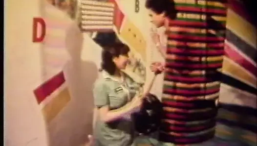 Kink Kraliçesi - (tam film - orijinal versiyon)