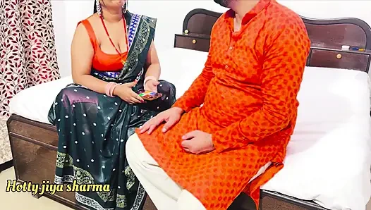 Sasur ve bahu ke najayaz sambandh seks videosu kayınpeder ludo oyununda tek başına kazanırken bahu'sunu sikiyor