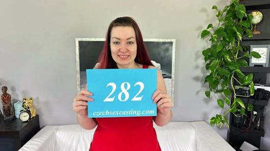 Busty fahişe gets becerdin at döküm