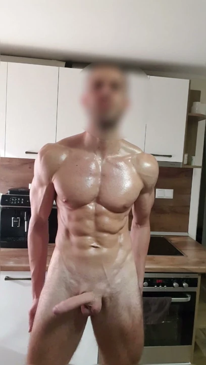 Wanna submit to a 6'7" Dom?