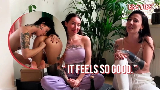 Ersties - seksi Hailey uzun cam dildoyla sikiliyor