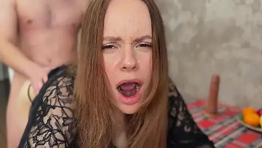 Gerçek üvey anne üvey oğlunu sikiyor