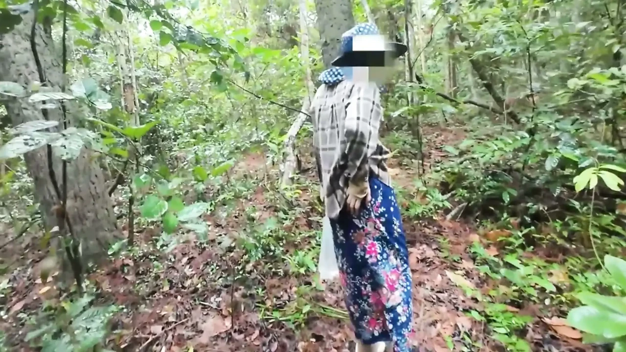Thai Teenager Walks around Picking Mushrooms and Gets Fucked in the Pussy. Thai Audio
