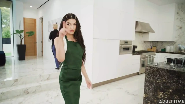 Oopsie - t-girls korra del rio ve zariah aura pawg leana loves ile iş yerinde 3'lü prezervatifsiz deneyin!